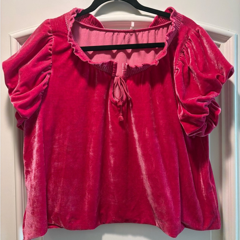 Free People Velvet Puff Sleeve Blouse in Fuchsia excellent condition